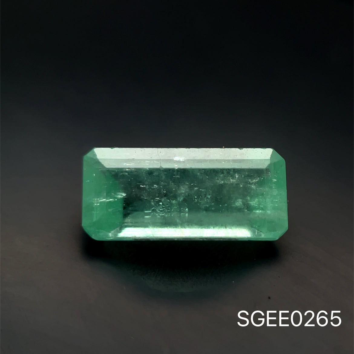 ESMERALDA NATURAL COLOMBIANA BAGUETTE 1.84 CTS 11.17 X 5.18 X 3.9 MM