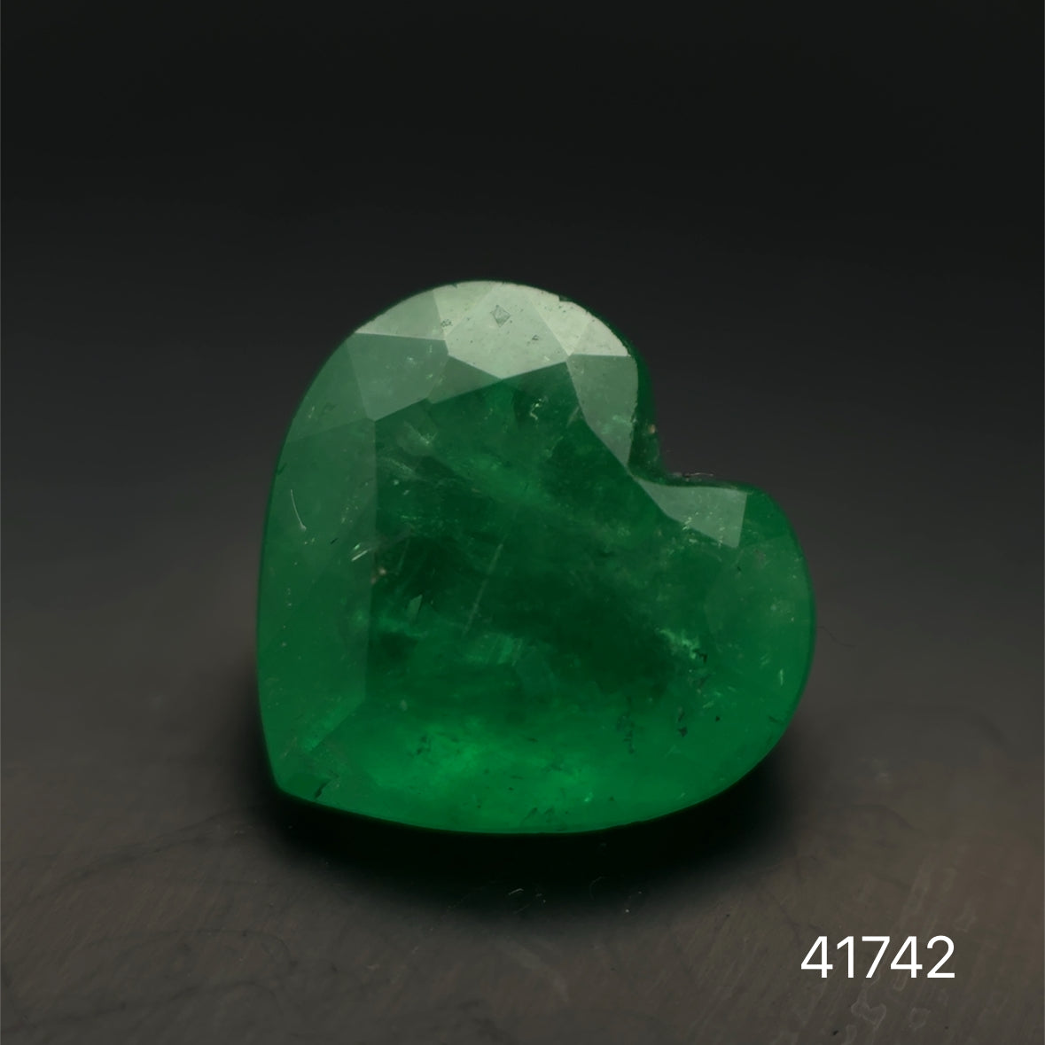 ESMERALDA CDTEC CORAZON/ 3.40 CT / 9.51 X 10.15 X 6.06 MM