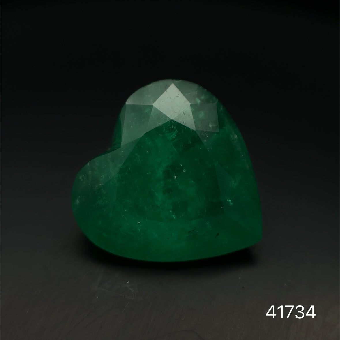 ESMERALDA CDTEC CORAZON 7.28 CT  12.90 X 12.95 MM