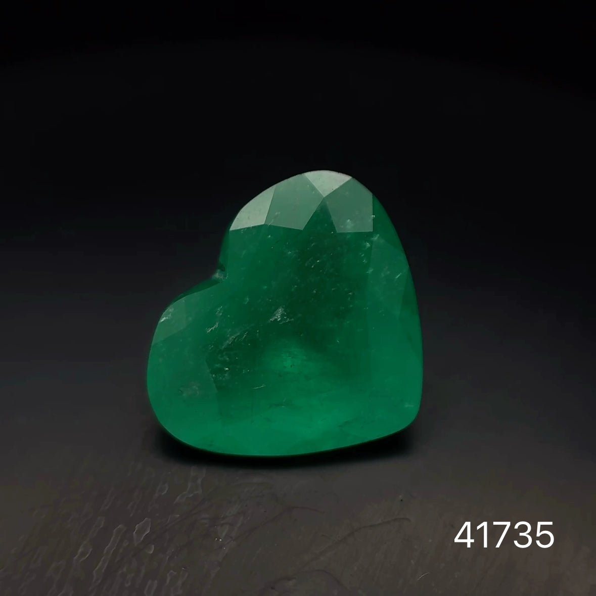 ESMERALDA CDTEC CORAZON/ 5.80 CT/ 11.82 X 13.93 X 7.24 MM