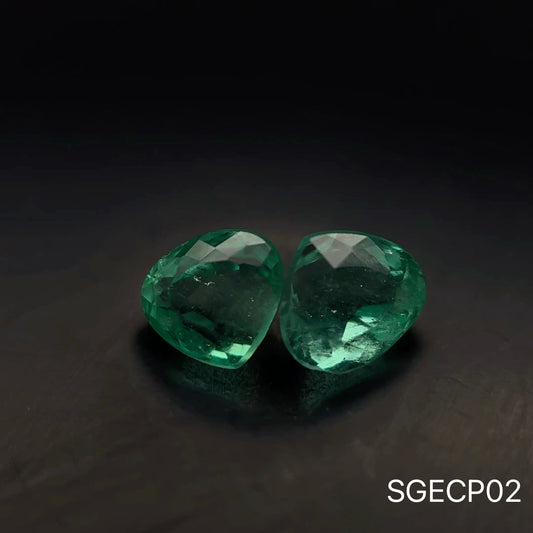 PARA ESMERALDA COLOMBIA PERA 1.245 CTS 5 X 5 MM