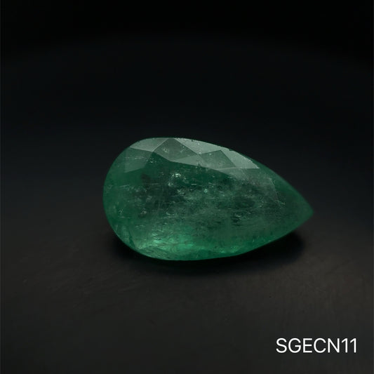 ESMERALDA COLOMBIA PERA 5.170 CTS 15.85 X 9.14 MM