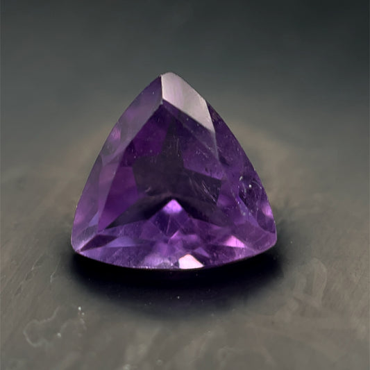 AMATISTA CORTE TRILLON 7 X 7 MM