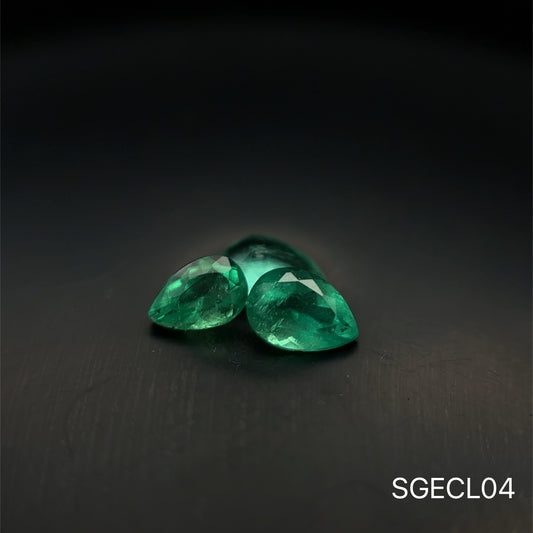 LOTE ESMERALDA COLOMBIANA CORTE PERA 3 PIEZAS 0.920 CT