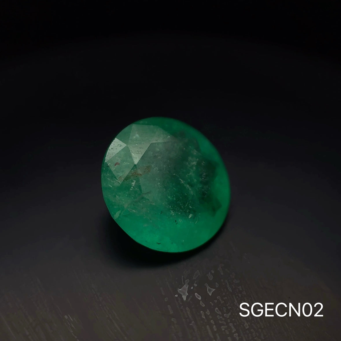 ESMERALDA COLOMBIANA REDONDA 4.960 CT  11.91 X 6.35 MM