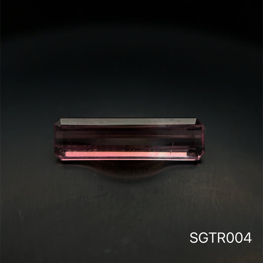 TURMALINA BICOLOR 2.410 CTS 4.5 X 16.2 MM