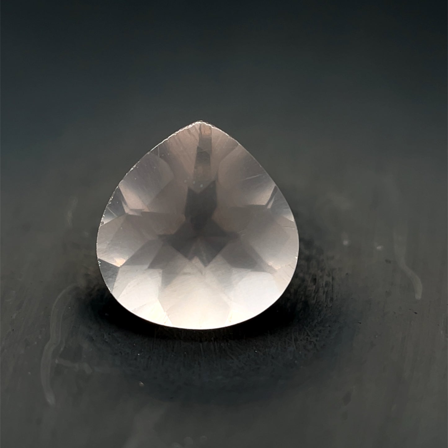 CUARZO ROSA CORTE PERA 6.1 X 5.8 MM