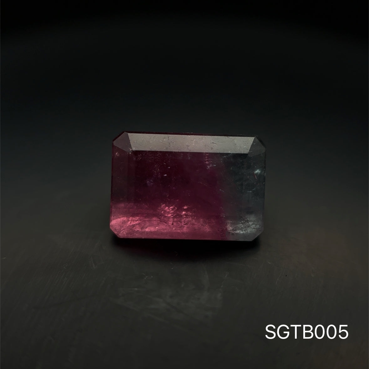 TURMALINA BICOLOR 3.43CT  7.13 X 10.25 MM