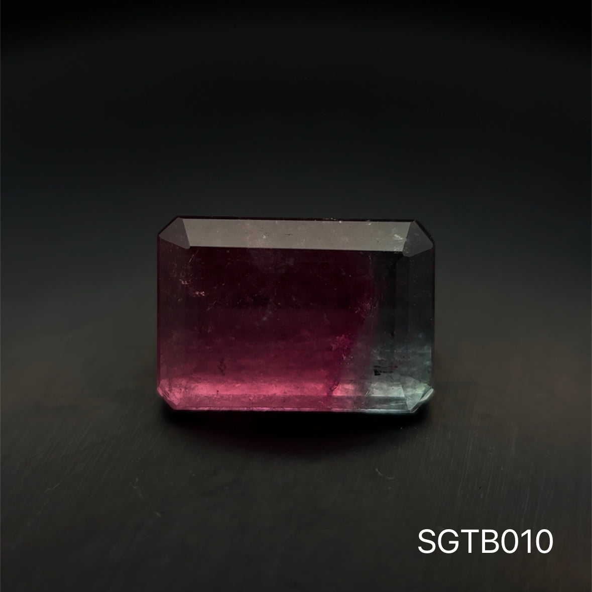 TURMALINA BICOLOR 3.40 CTS 7.16 X 10.26 MM