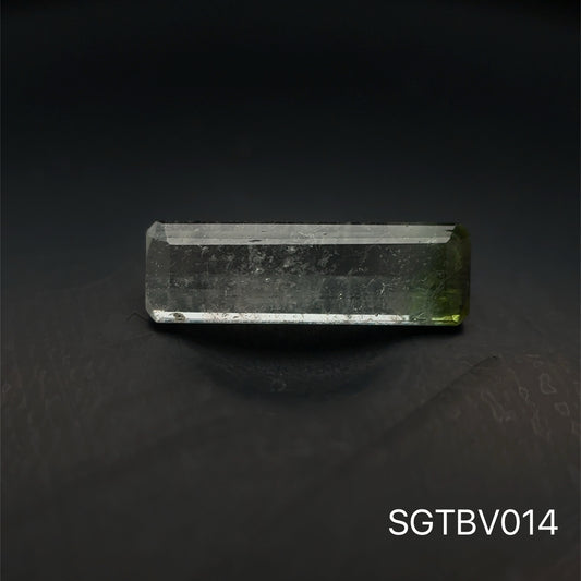 TURMALINA BICOLOR VERDE 1.215 CTS 4.07 X 12.79 MM