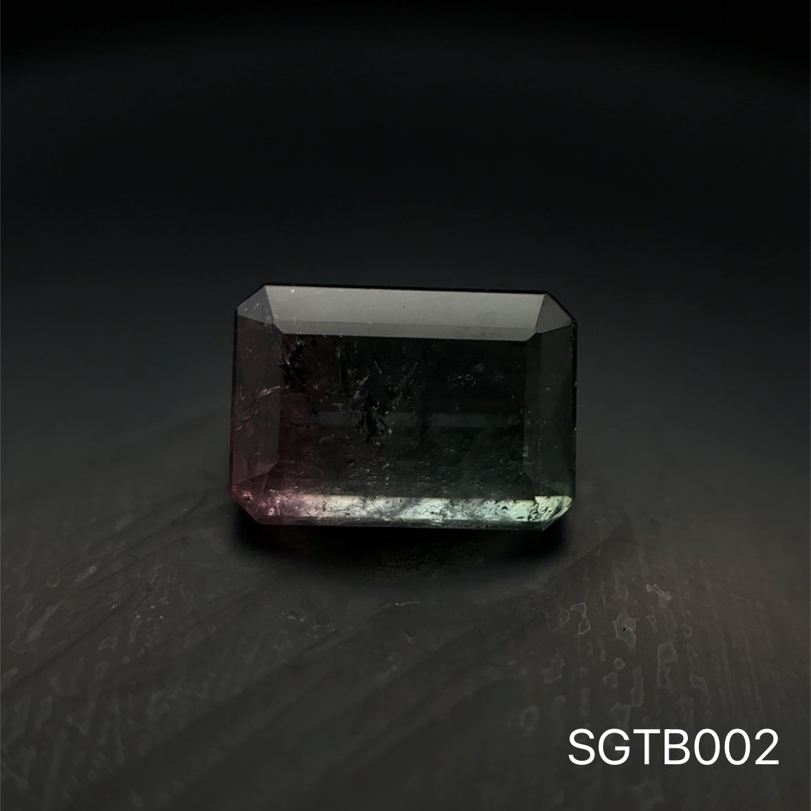 TURMALINA BICOLOR 3.58 CTS 7.32 X 10.42 MM