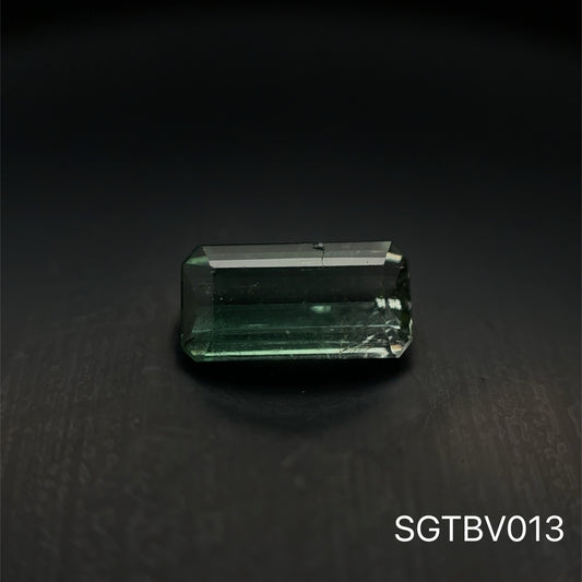 TURMALINA BICOLOR 1.415 CTS 4.96 X 9.47 MM