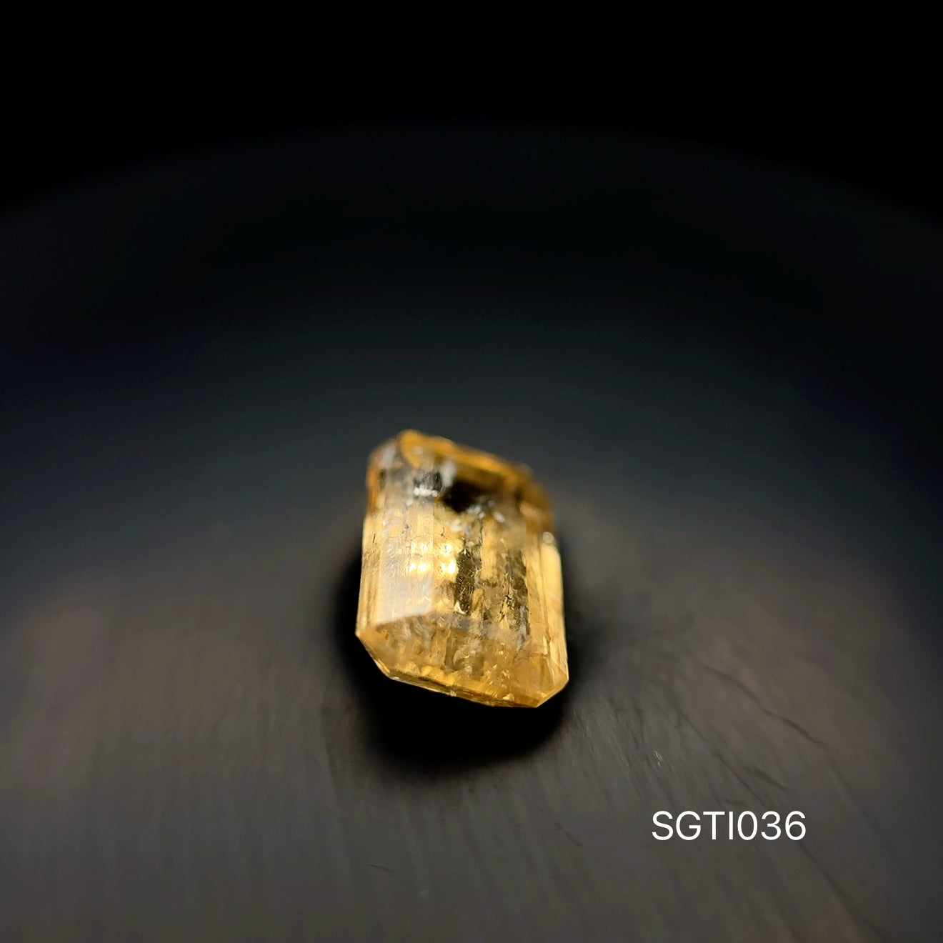 TOPACIO IMPERIAL ESMERALDA 2.51 CT/ 6.42 X 9.39 MM