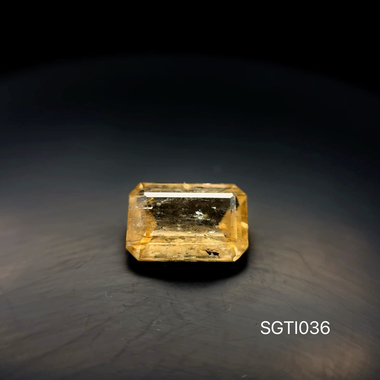 TOPACIO IMPERIAL ESMERALDA 2.51 CT/ 6.42 X 9.39 MM