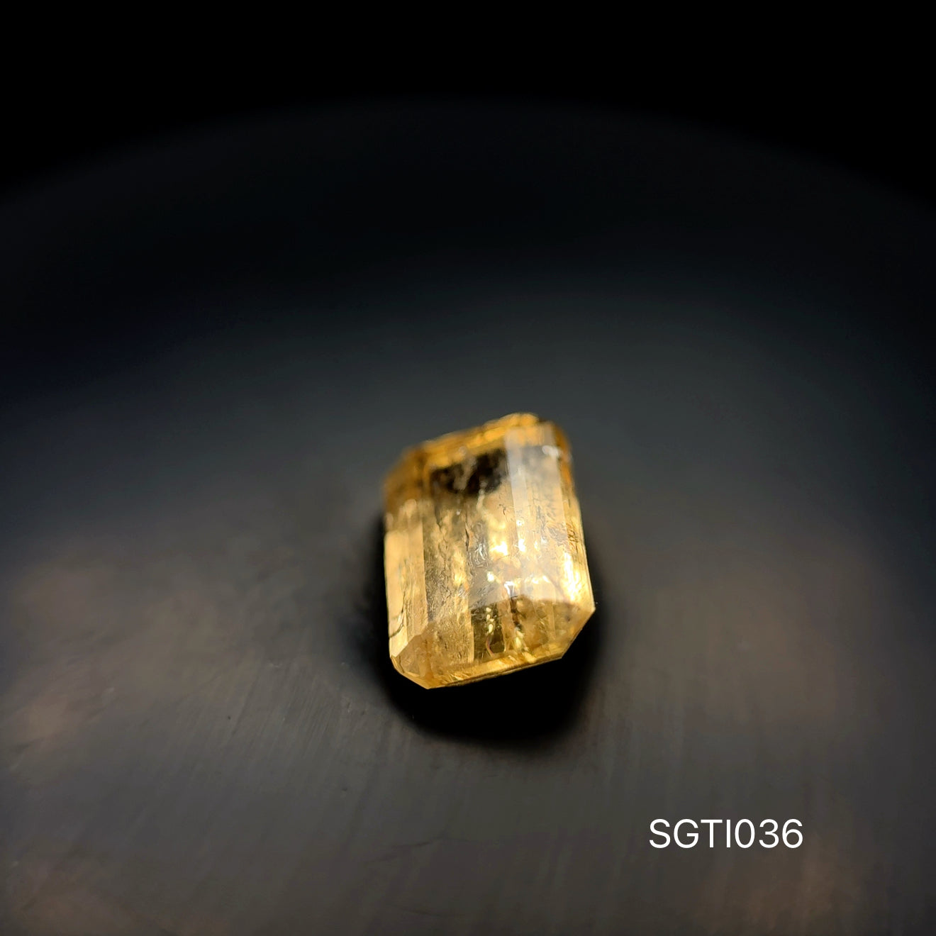 TOPACIO IMPERIAL ESMERALDA 2.51 CT/ 6.42 X 9.39 MM