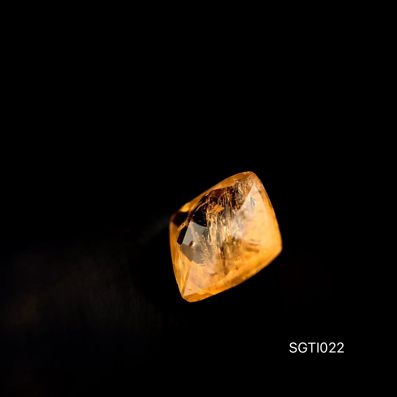 TOPACIO IMPERIAL CUSHION 4.195 CT/ 9.15 X 8.88 MM