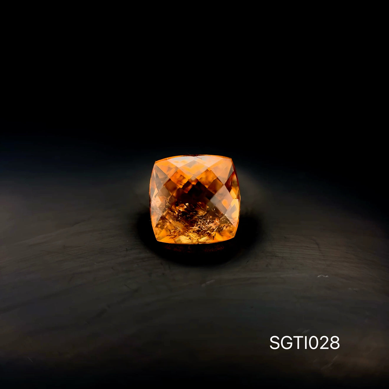 TOPACIO IMPERIAL CUSHION 1.67 CT/ 6.37 X 6.49 MM