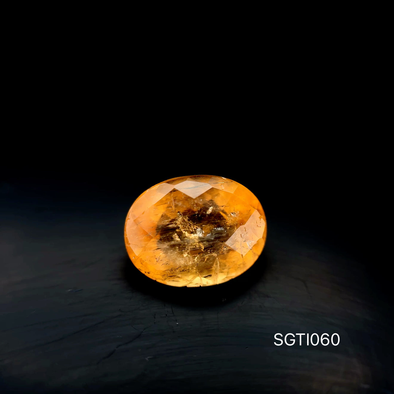 TOPACIO IMPERIAL OVAL  4.73 CT/ 8.5 X 11.1 X 6 MM