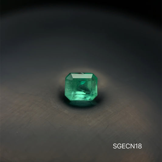 ESMERALDA COLOMBIANA ESMERALDA .88 CT/ 4.75 X 5.63 X 4.91 MM