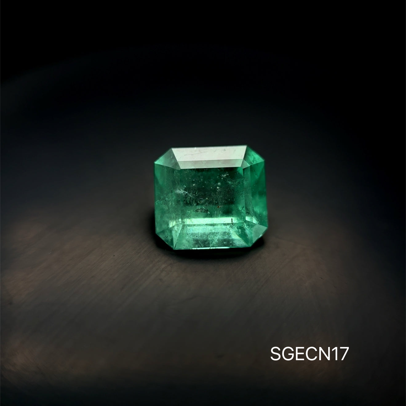 ESMERALDA COLOMBIANA ESMERALDA  2.87 CT/ 8.16 X 8.97 X 5.84 MM