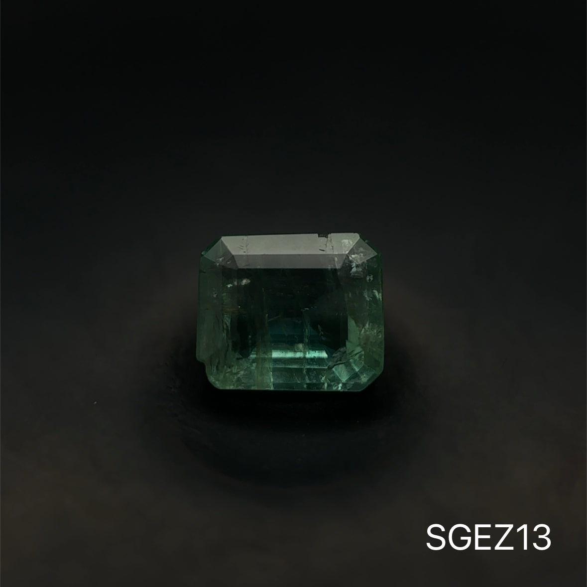ESMERALDA ZAMBIA ESMERALDA 0.740 CT 5.8 X 4.9 MM