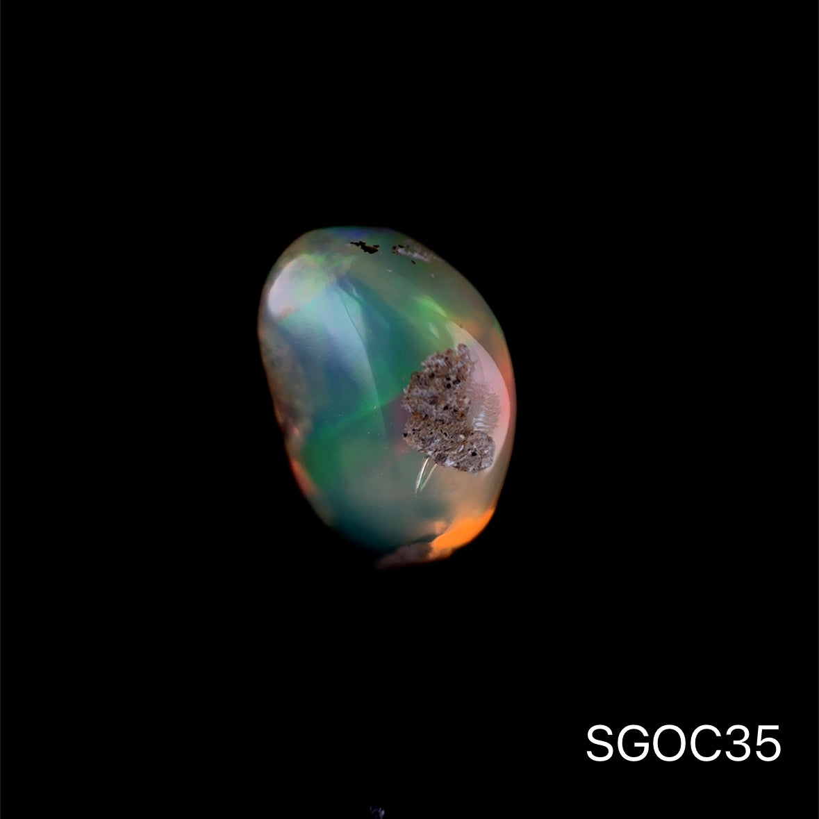 OPALO ETIOPIA  4.49 CT/ 10.35 X 14.64 MM