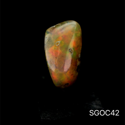 OPALO ETIOPIA 3.87 CT/ 8.85 X 16.69 MM