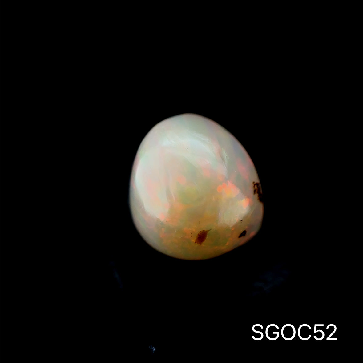 OPALO ETIOPIA  5.50 CT/ 10.22 X 11.05 MM