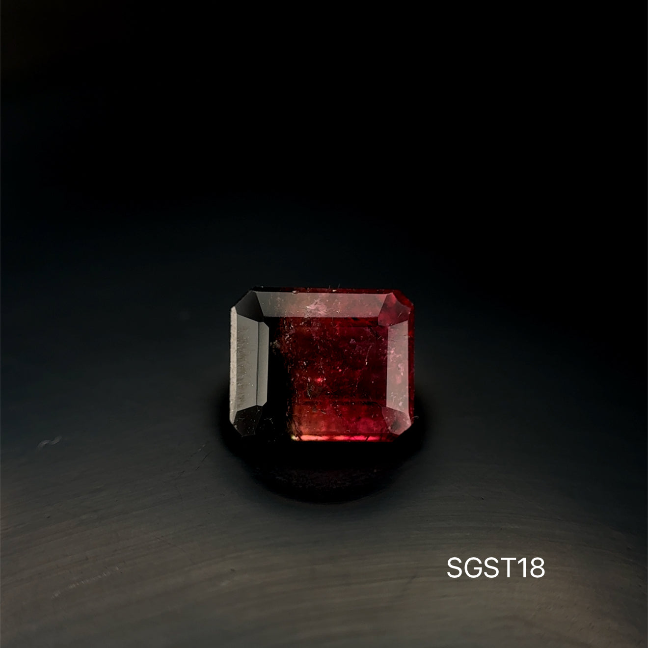 TURMALINA BI COLOR  2.18 CT/ 6.85 X 8.15 X 4.08 MM