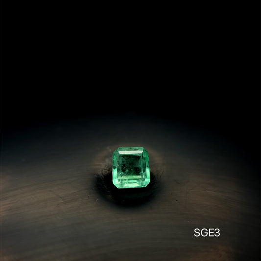 ESMERALDA COLOMBIANA ASSCHER .525 CT/ 4.74 X 5.22 X 3.12 MM