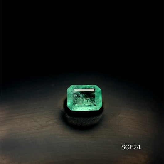 ESMERALDA COLOMBIANA ESMERALDA 0.880 CTS 5.58 X 7.23 MM