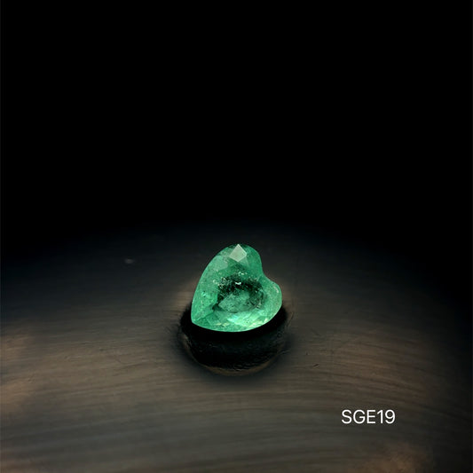 ESMERALDA COLOMBIANA CORAZON 6.50 X 7.03 MM .0980 CTS