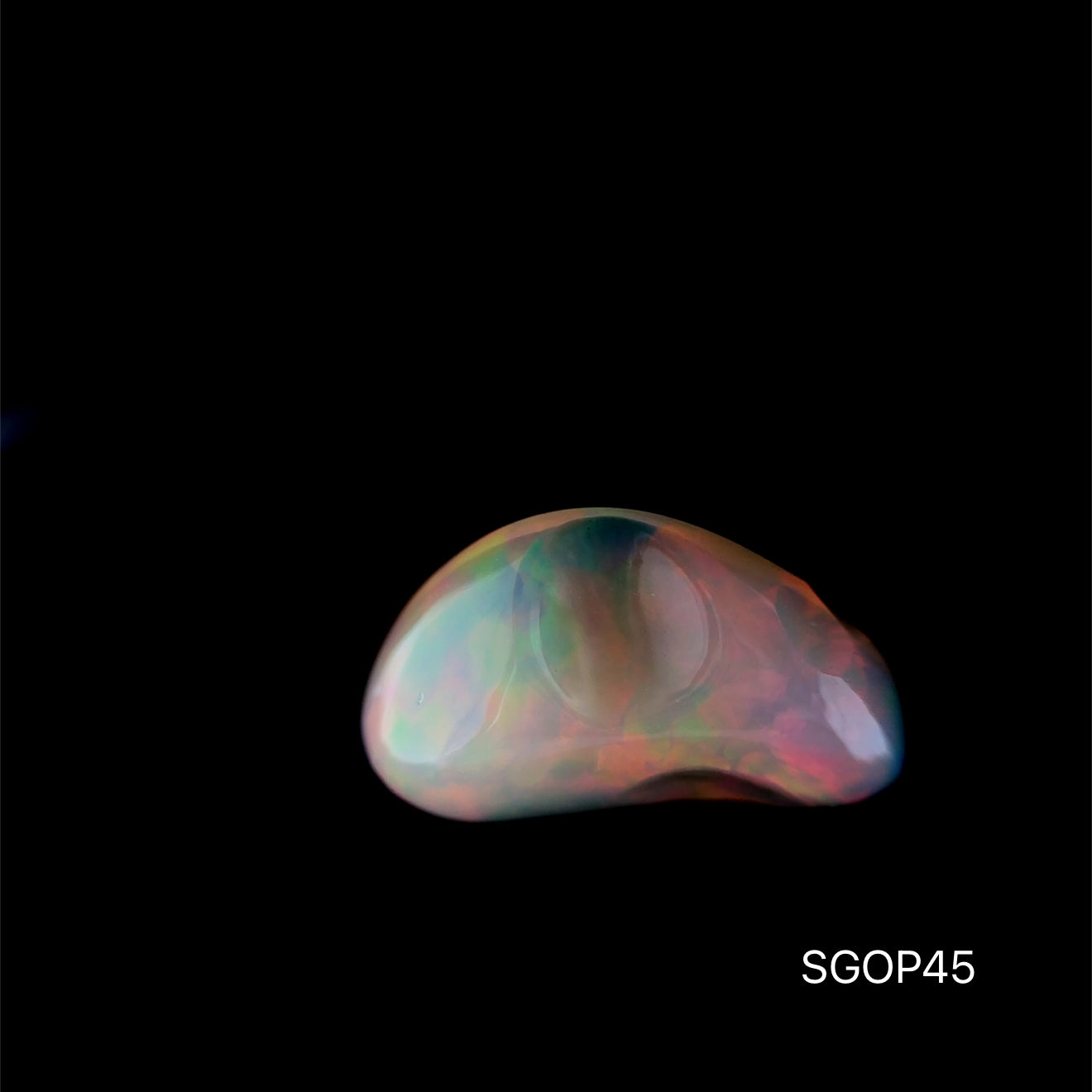 OPALO ETIOPIA 5.70 CT/ 11.72 X 19.07 MM