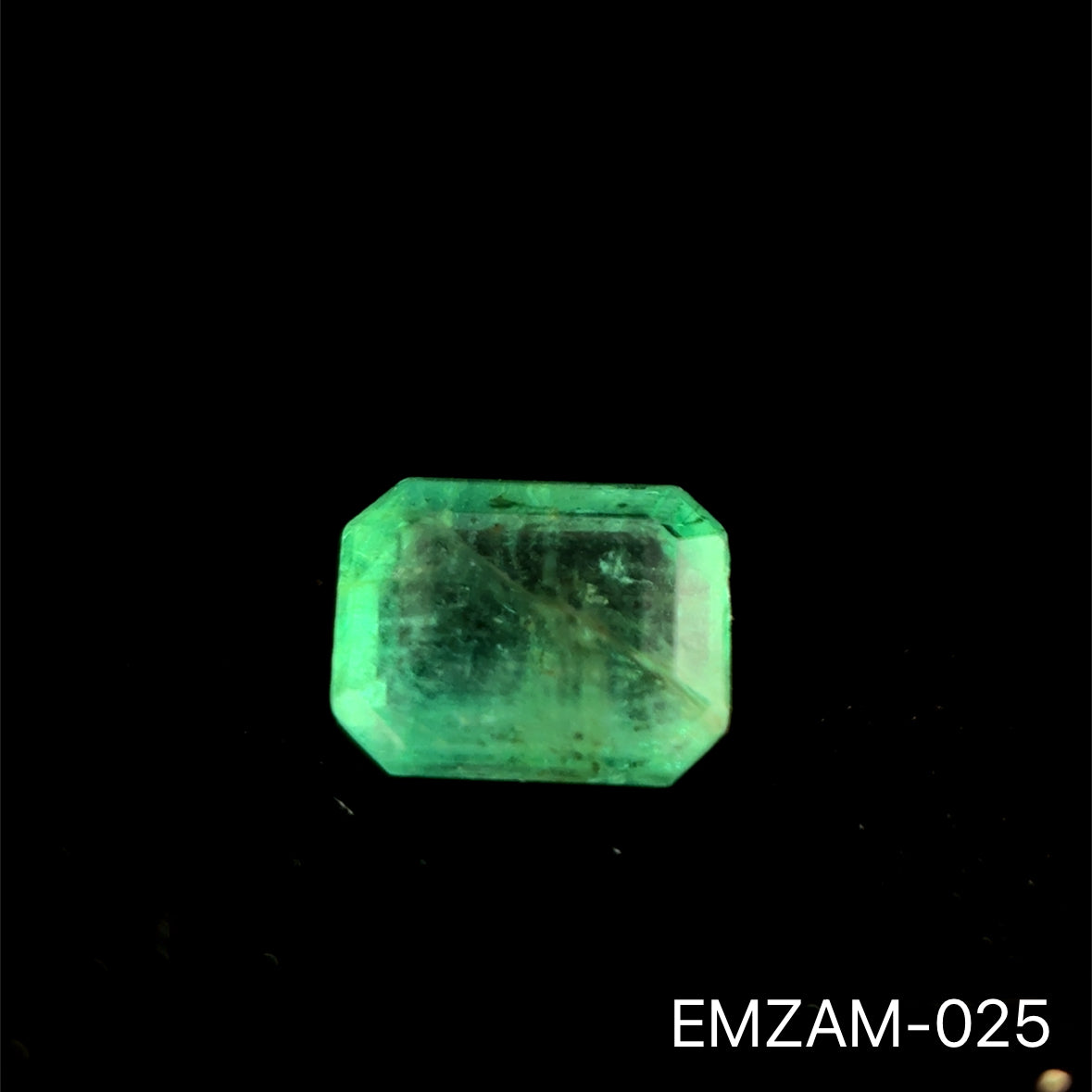 ESMERALDA ZAMBIA ESMERALDA 0.540 CTS 5.28 X 4.16 MM