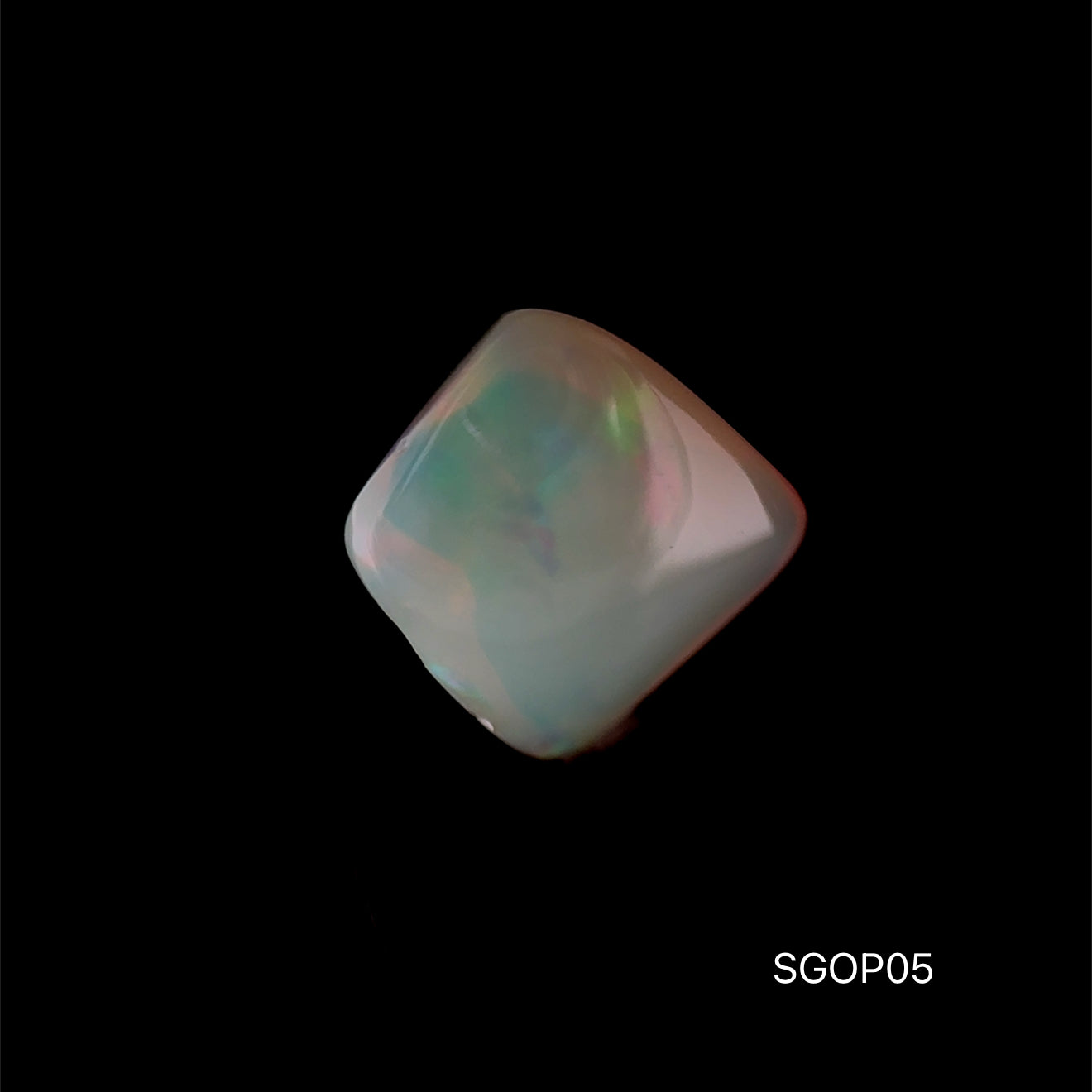 OPALO ETIOPIA 3.850 CTS 11.01 X 10.97 MM