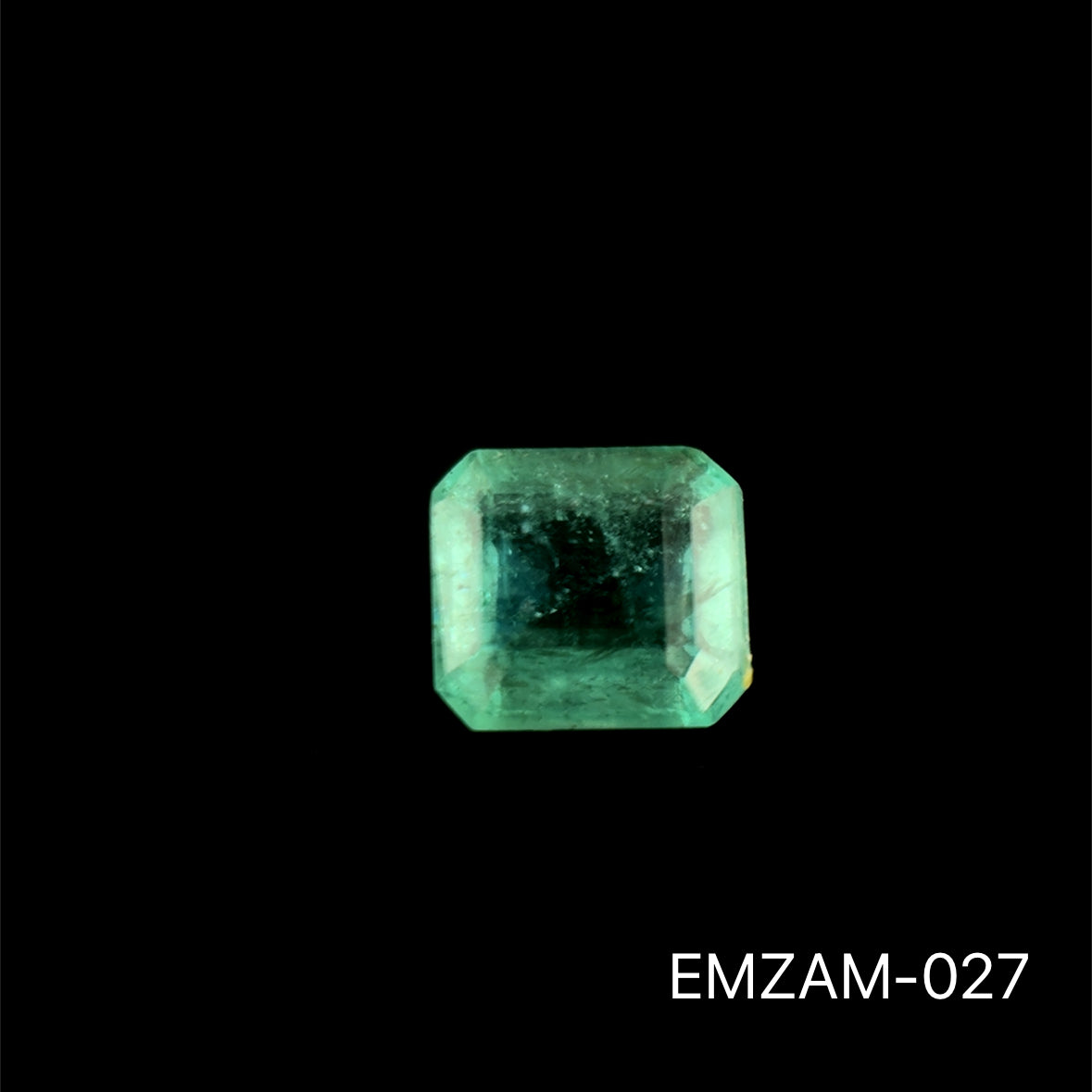 ESMERALDA ZAMBIA ESMERALDA 0.615 CTS 5.15 X 4.54 MM