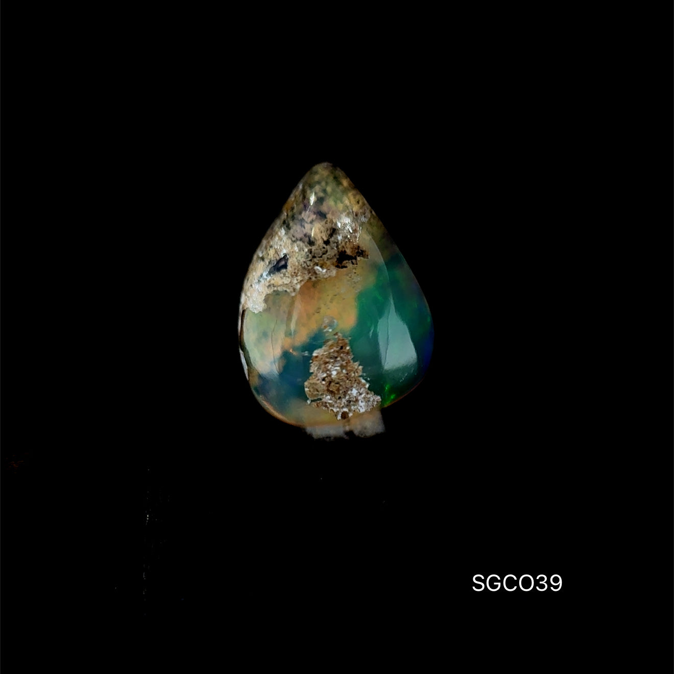 OPALO ETIOPIA 3.22 CTS 9.70 X 12.98 MM