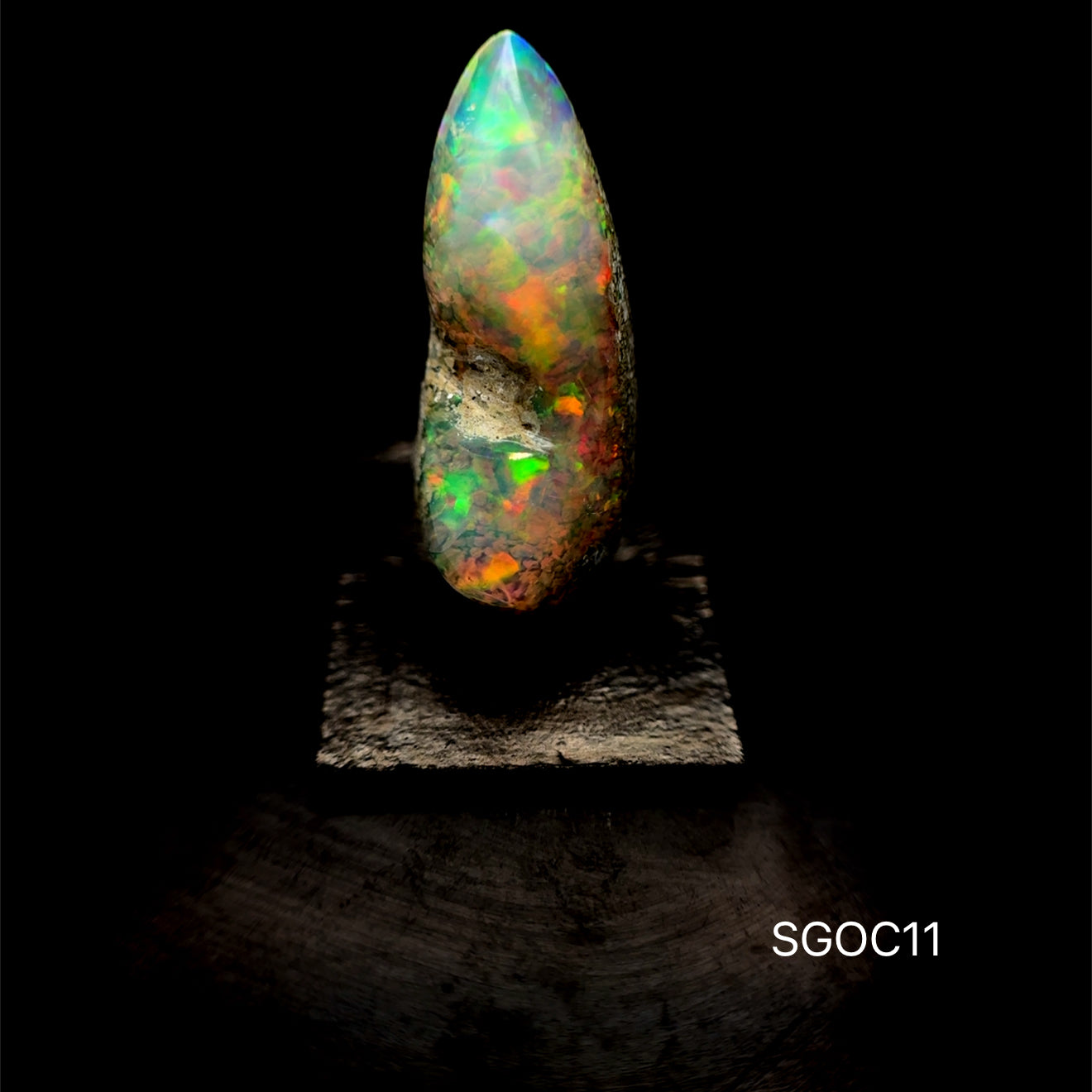 OPALO ETIOPIA 5.30 CTS 9.33 X 22.98 MM