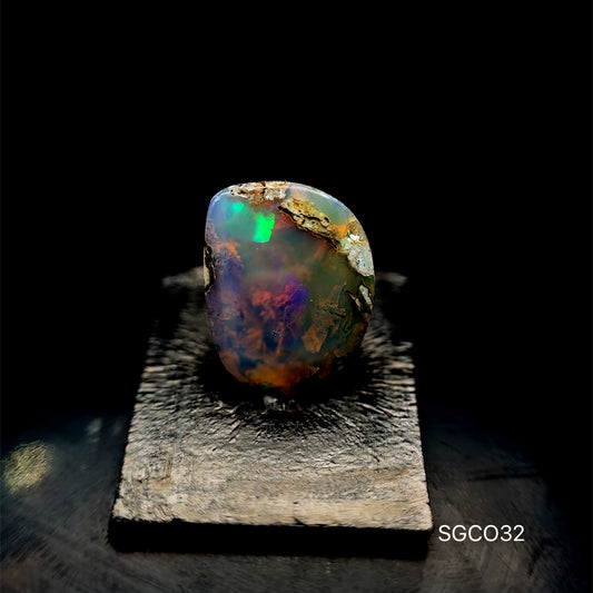 OPALO ETIOPIA 3.37 CTS 9.74 X 12.50 MM
