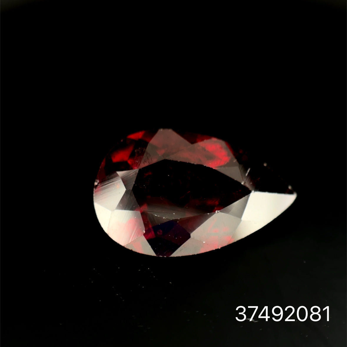 GRANATE PERA 6.180 CTS 9.54 X 14.72 MM