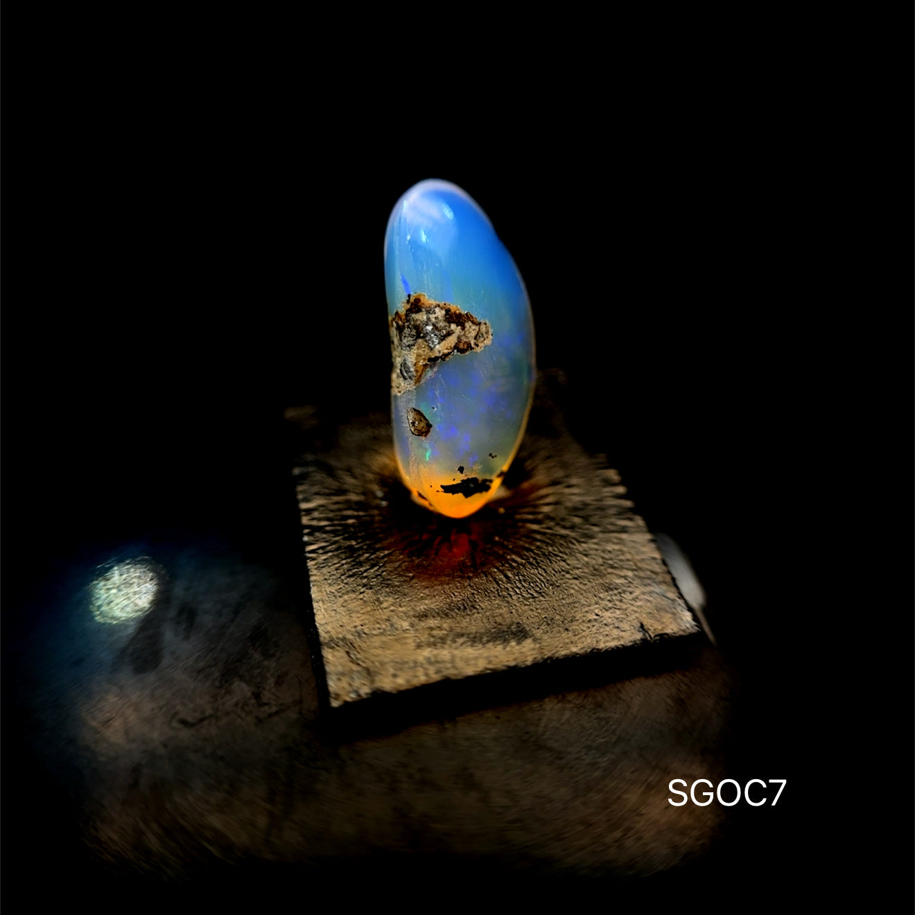 OPALO ETIOPIA 3.58 CTS 7.67 X 16.38 MM