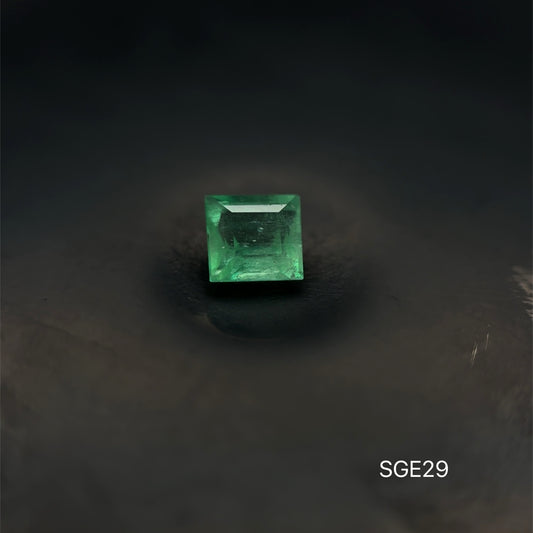 ESMERALDA COLOMBIA 0.255 CTS 3.55 X 3.80 MM