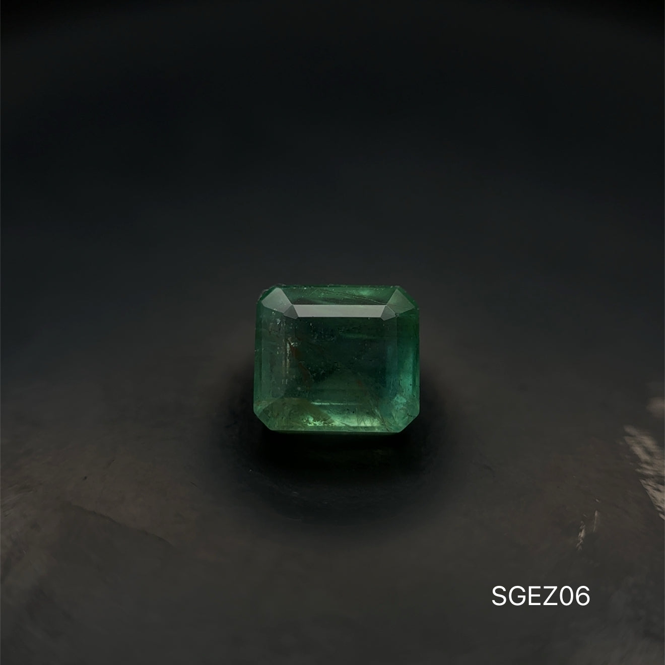 ESMERALDA ZAMBIA C.ESMERALDA 1.015 CTS 5.23 X 5.73 MM
