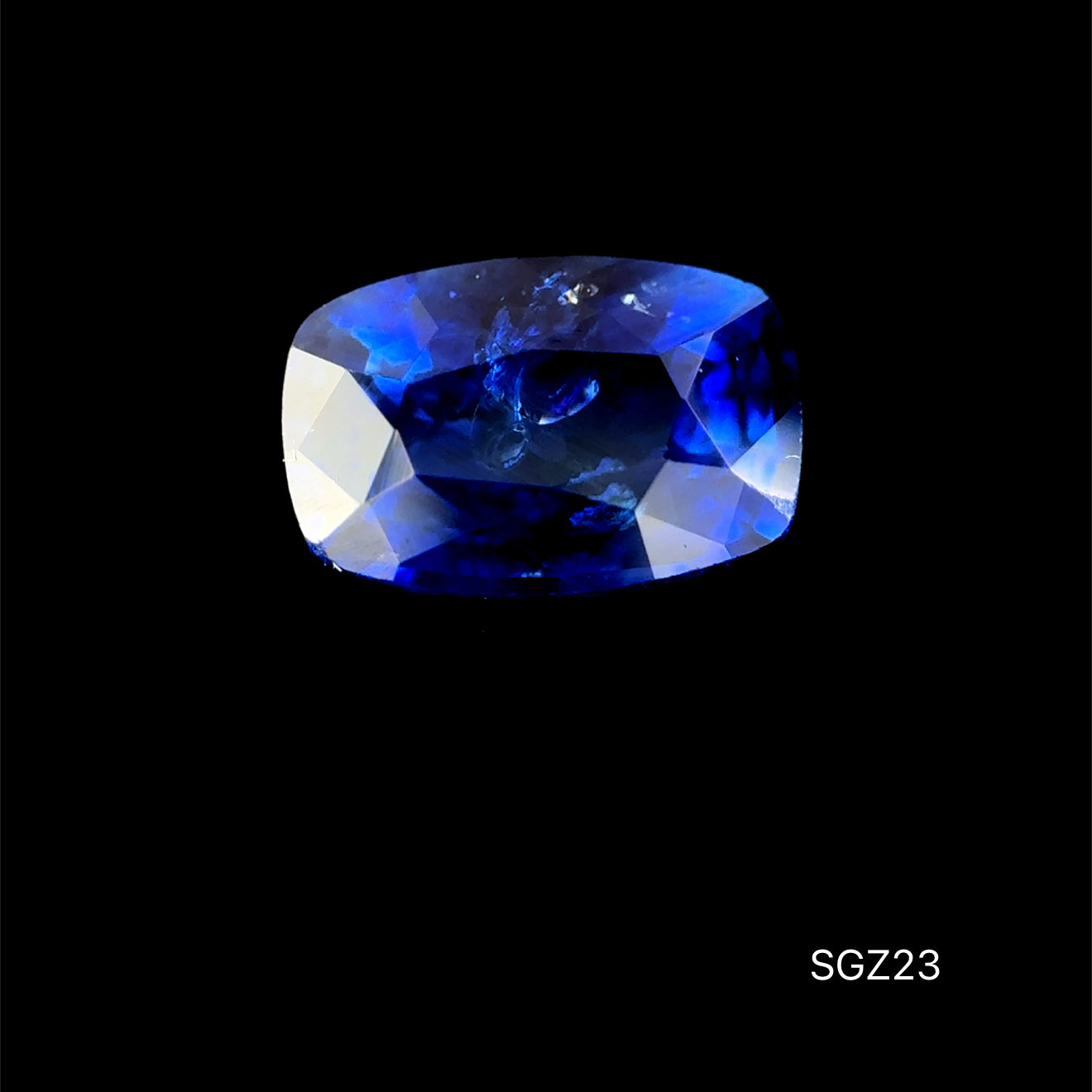 ZAFIRO AZUL CUSHION ALARGADO 0.585 CTS 5.97 X 3.90 MM