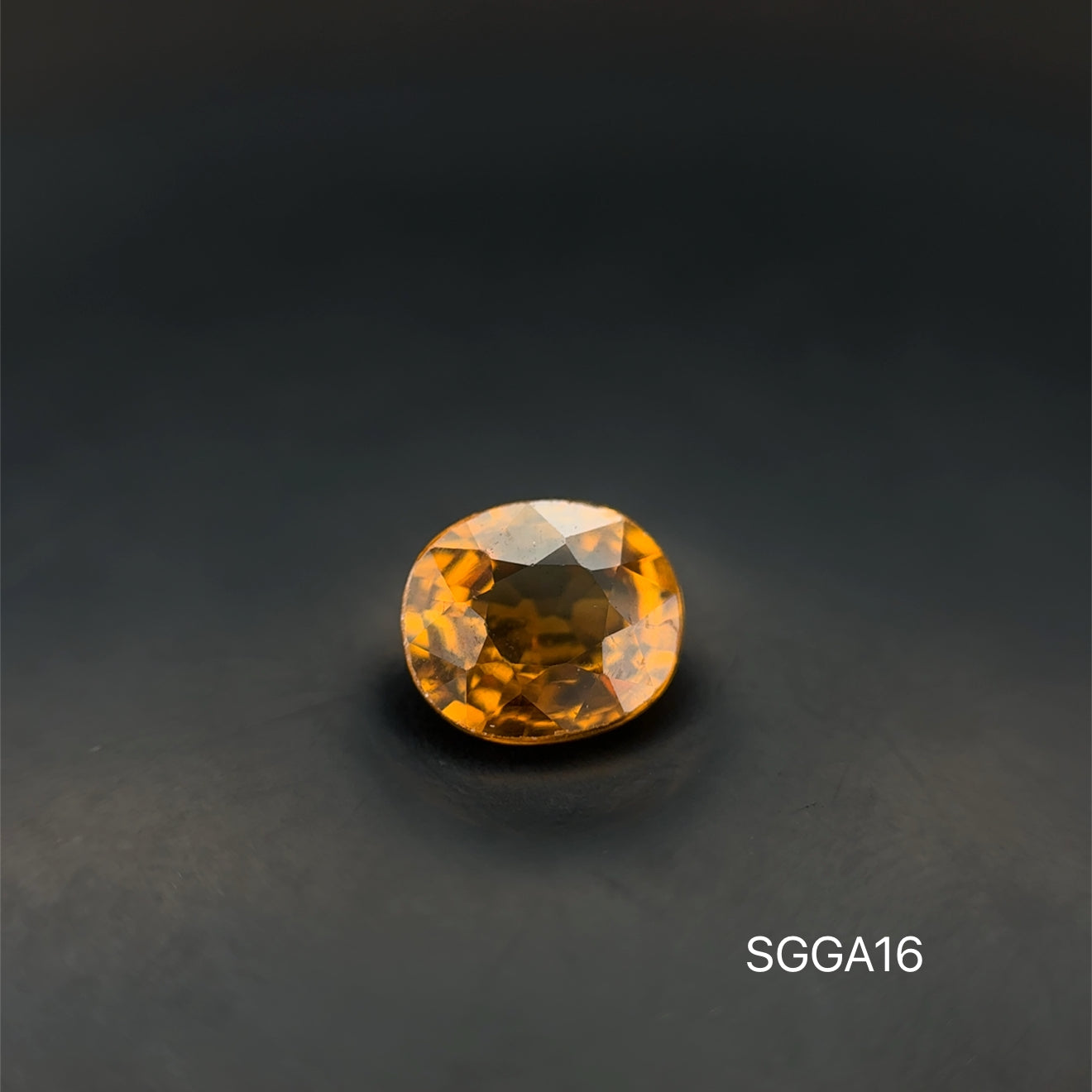 GRANATE AMARILLO OVAL  1.18 CT/ 5.86 X 6.78 MM