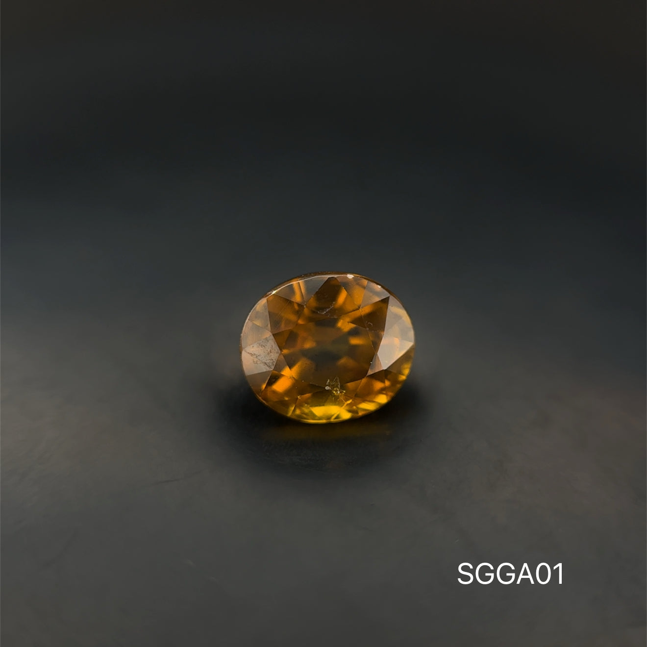 GRANATE AMARILLO OVAL  1.53 CT/ 6.01 X 6.96 MM