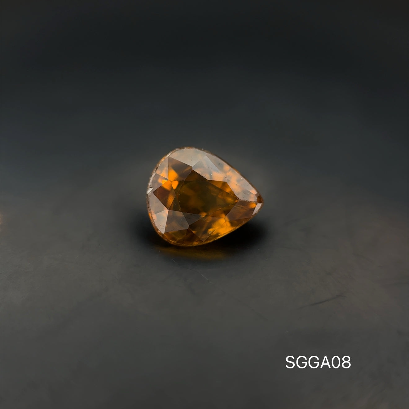 GRANATE AMARILLO PERA 1.32 CT/ 6.06 X 7.11 MM