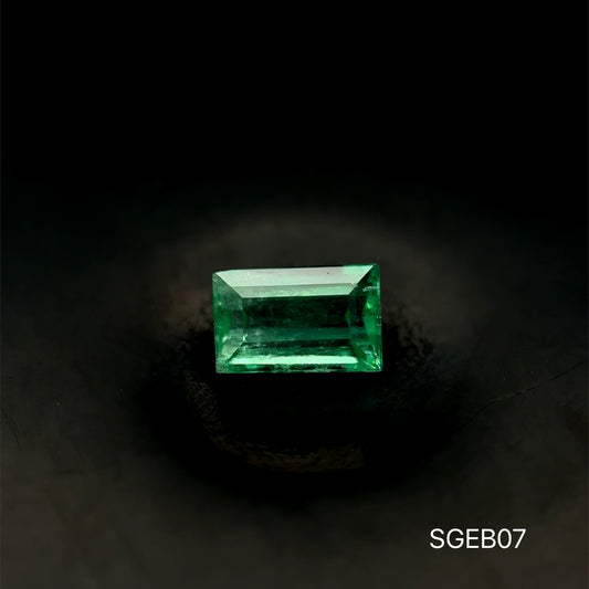 ESMERALDA COLOMBIANA BAGUETTE .22 CT/ 2.63 X 5.13 MM