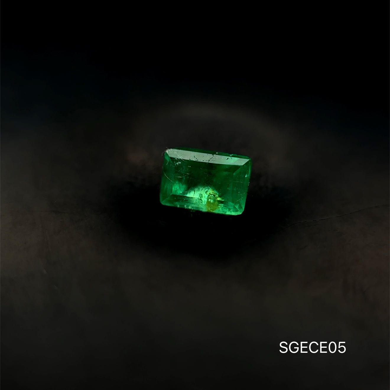 ESMERALDA COLOMBIANA ESMERALDA .21 CT / 2.91 X 4.18 MM