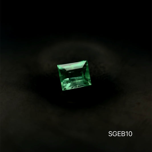 ESMERALDA COLOMBIANA BAGUETTE .13 CT/ 2.80 X 3.41 MM